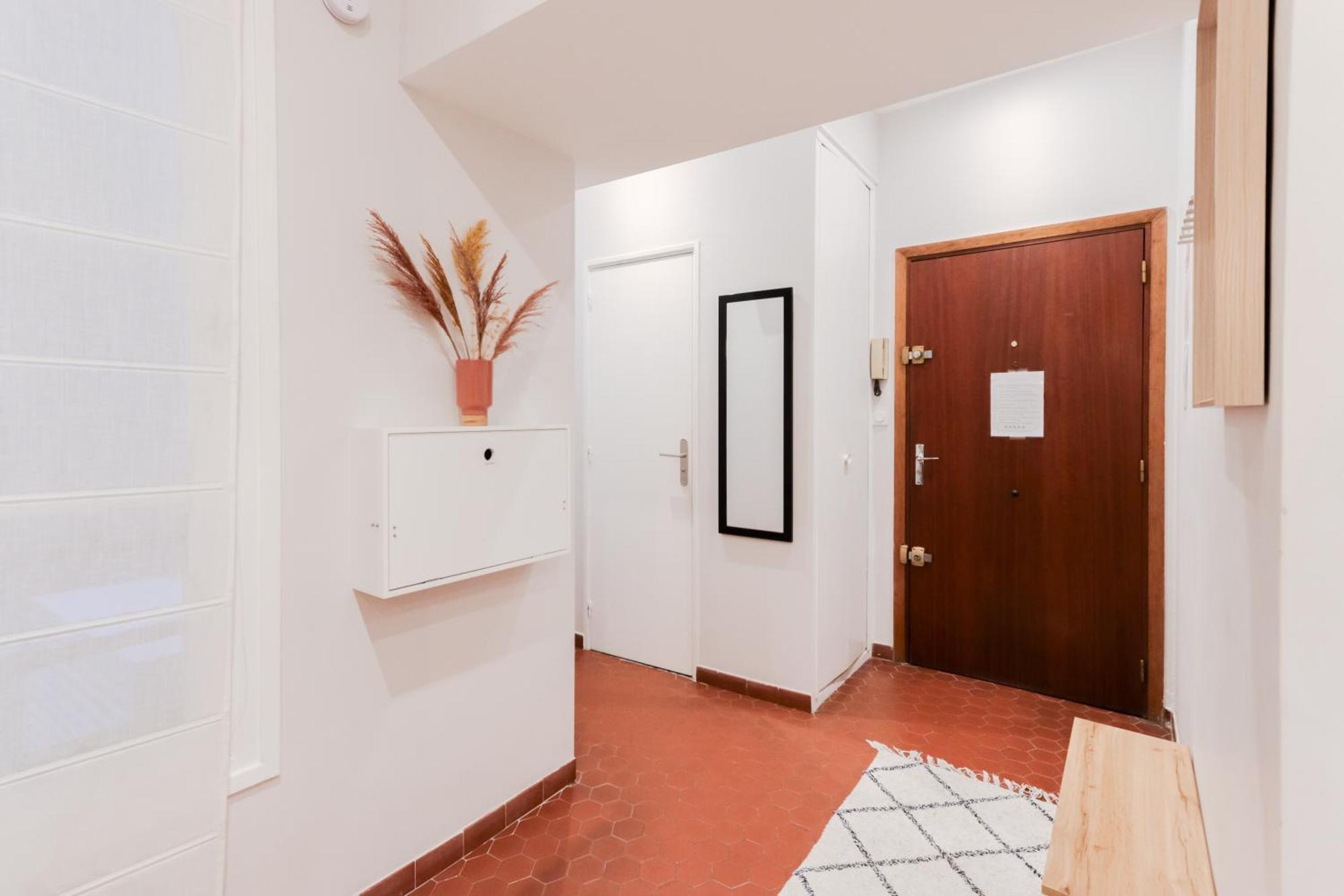 Suite Nomade - Vieux Nice - 2 Chambres - Wifi - Ac - 5 Min Des Plages - 30 Min De Cannes Et Monaco 外观 照片